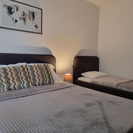 Apartments Vranes Tivat Kültér fotó