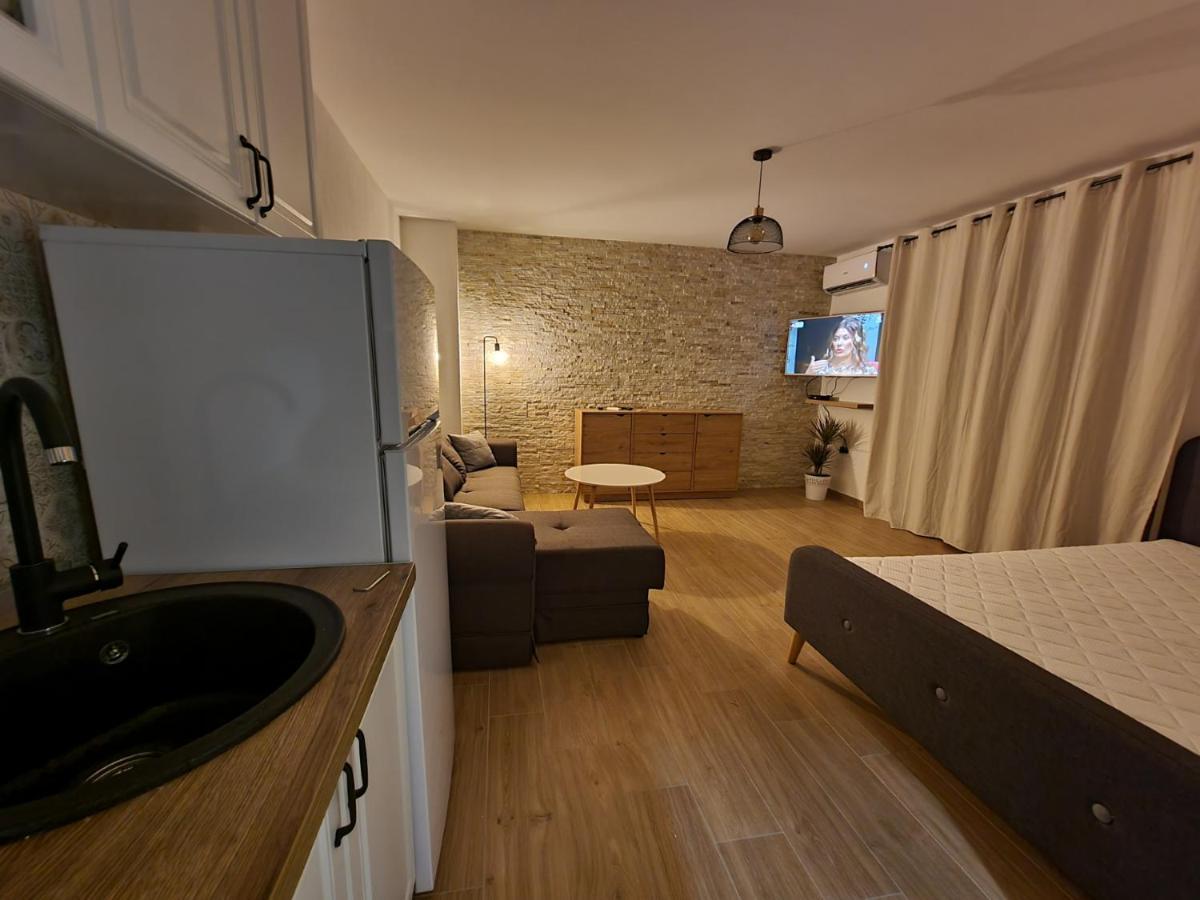 Apartments Vranes Tivat Kültér fotó