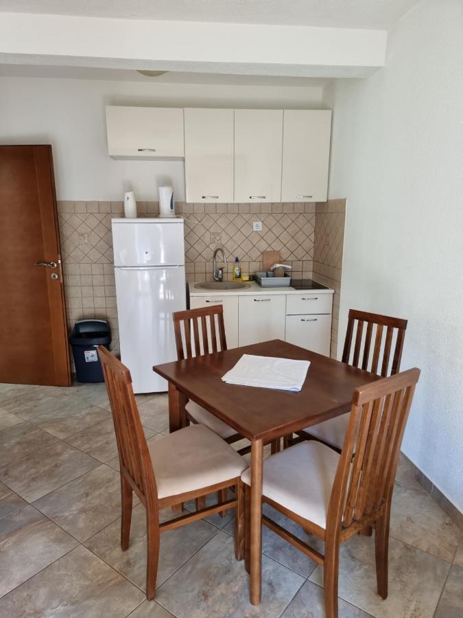 Apartments Vranes Tivat Kültér fotó