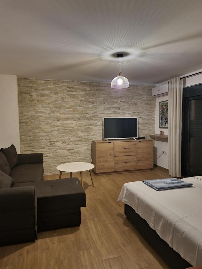 Apartments Vranes Tivat Kültér fotó